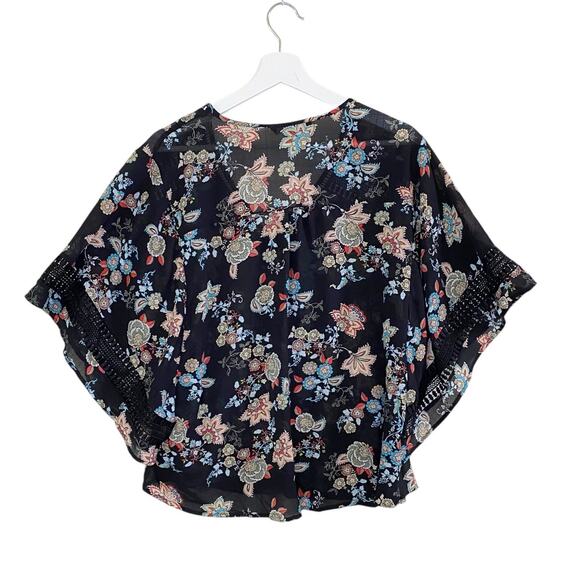 Zac & Rachel Top Women's Large Batwing Boho Black Floral V-Neck Semi Witchie - Picture 2 of 13